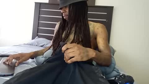 Snapshot of bad_dawgg chatting on 01/19/26, 08:40 rastafaria online show from 01/19/26, 08:40