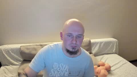 Snapshot of bad_hot_boy__209123 chatting on 12/25/24, 10:16 Mike online show from 12/25/24, 10:16