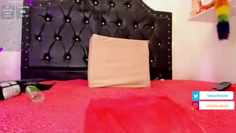 Snapshot of bad_thing1 chatting on 10/21/25, 02:01 Victoria online show from 10/21/25, 02:01