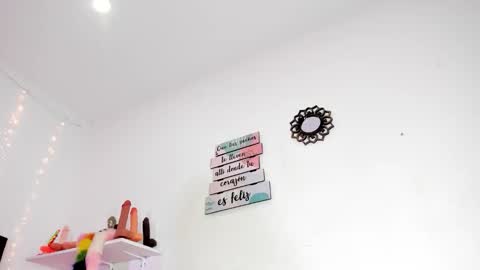 Snapshot of bad_thing1 chatting on 11/11/25, 01:55 Victoria online show from 11/11/25, 01:55