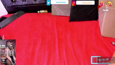 Snapshot of bad_thing1 chatting on 11/23/25, 03:28 Victoria online show from 11/23/25, 03:28