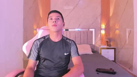 Angel online show from 03/17/26, 07:06