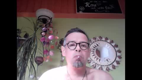 Snapshot of badboy2406 chatting on 02/23/25, 07:33 badboy2406 online show from 02/23/25, 07:33