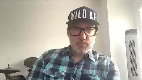 Snapshot of badboymusician chatting on 08/06/26, 01:35 RockHardDrummer online show from 08/06/26, 01:35