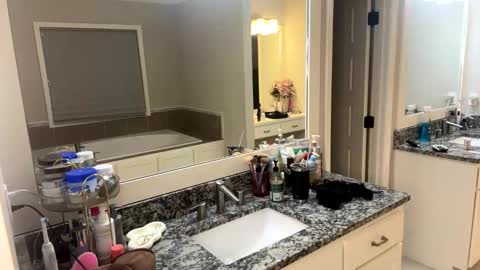 Snapshot of badboyson65 chatting on 02/23/25, 05:01 HotWifeFun32 online show from 02/23/25, 05:01