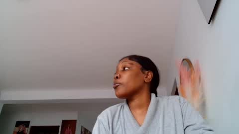 Snapshot of baddestslut001 chatting on 05/10/26, 01:38 baddestslut001 online show from 05/10/26, 01:38