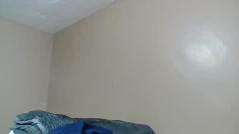 baddie_bunnie online show from 12/17/25, 07:09