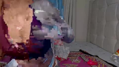 Snapshot of baddie_caramell chatting on 10/05/25, 04:22 baddie_caramell online show from 10/05/25, 04:22