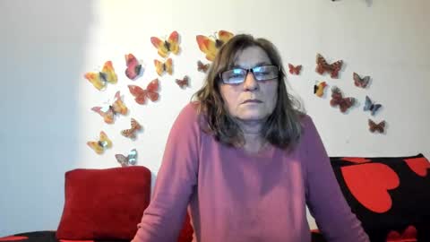 Snapshot of badgg chatting on 12/05/24, 03:28 Gina online show from 12/05/24, 03:28