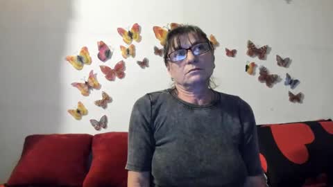 Snapshot of badgg chatting on 12/17/24, 03:17 Gina online show from 12/17/24, 03:17