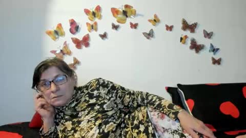 Snapshot of badgg chatting on 12/22/24, 05:21 Gina online show from 12/22/24, 05:21