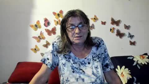 Snapshot of badgg chatting on 01/09/25, 05:11 Gina online show from 01/09/25, 05:11