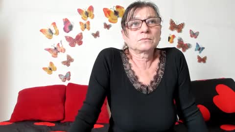 Snapshot of badgg chatting on 02/20/25, 01:40 Gina online show from 02/20/25, 01:40