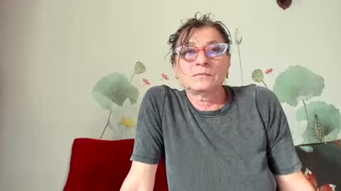 Snapshot of badgg chatting on 10/21/25, 10:49 Gina online show from 10/21/25, 10:49