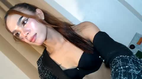 Snapshot of badgirl_jasmine chatting on 06/15/26, 02:19 jasmine online show from 06/15/26, 02:19