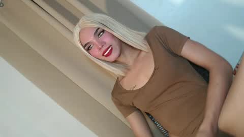 Snapshot of badgirl_jasmine chatting on 06/18/26, 01:59 jasmine online show from 06/18/26, 01:59