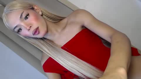 Snapshot of badgirl_jasmine chatting on 07/07/26, 04:37 jasmine online show from 07/07/26, 04:37