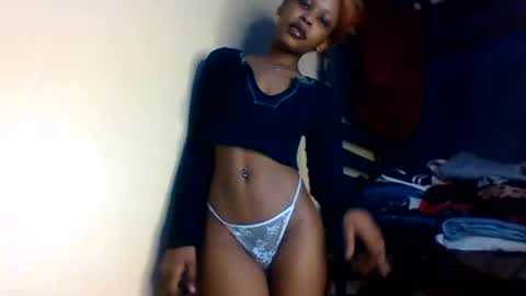 Lily. online show from 11/08/25, 01:28