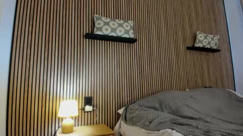 Name online show from 04/15/26, 01:51