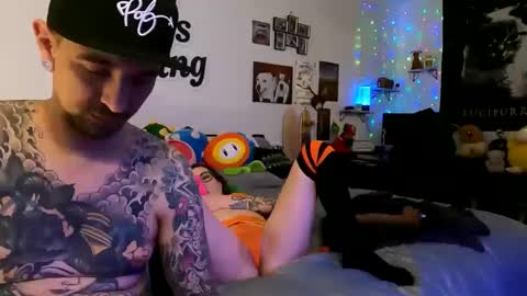 Couple of Bad Rabbits online show from 12/15/24, 04:18