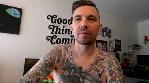 Couple of Bad Rabbits online show from 12/22/24, 06:37