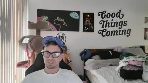 Couple of Bad Rabbits online show from 02/05/26, 06:34