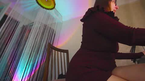 Snapshot of badwebcamgirl chatting on 12/14/24, 02:10 engely online show from 12/14/24, 02:10