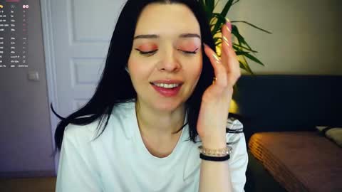 Snapshot of bae_miamor chatting on 05/27/26, 07:33 Hello my name is Ariella online show from 05/27/26, 07:33
