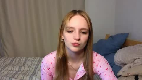Snapshot of baeyoda chatting on 04/25/26, 04:15 Kate online show from 04/25/26, 04:15