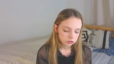 Kate online show from 06/25/26, 04:11