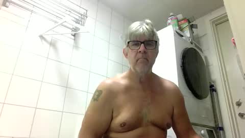 baggelina75 online show from 10/21/25, 09:43