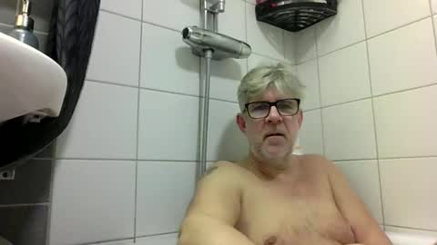 baggelina75 online show from 01/18/26, 07:39