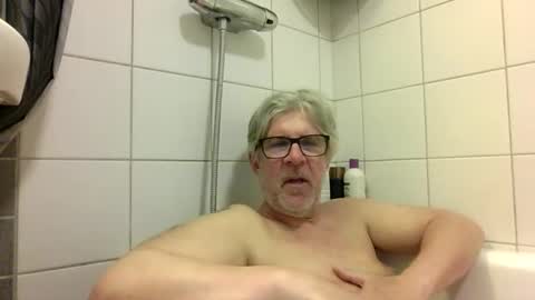 baggelina75 online show from 04/23/26, 08:00