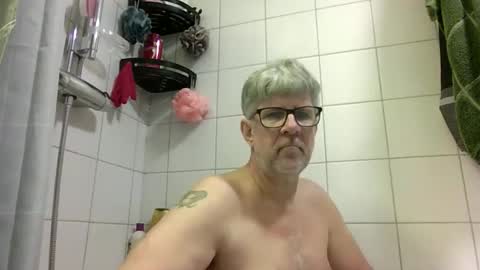 baggelina75 online show from 05/18/26, 07:52