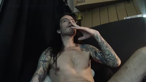 Bailey online show from 01/05/25, 01:24