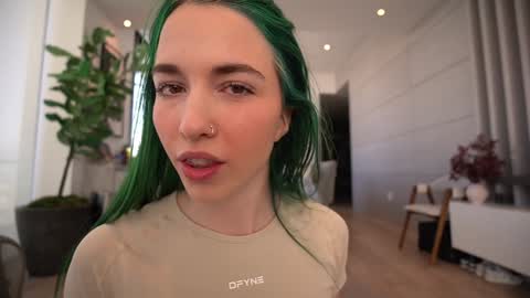 Snapshot of bailey_eilish chatting on 01/12/25, 01:37 Bailey online show from 01/12/25, 01:37