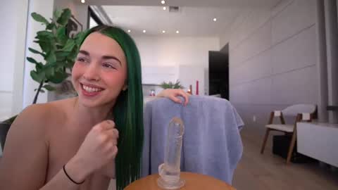 Snapshot of bailey_eilish chatting on 02/28/25, 01:47 Bailey online show from 02/28/25, 01:47