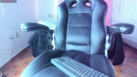 Snapshot of baileyadamss chatting on 01/15/25, 10:13 IM BAILEY online show from 01/15/25, 10:13