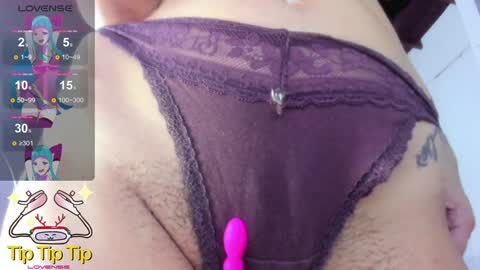 Snapshot of baileyadamss chatting on 01/27/25, 04:09 IM BAILEY online show from 01/27/25, 04:09