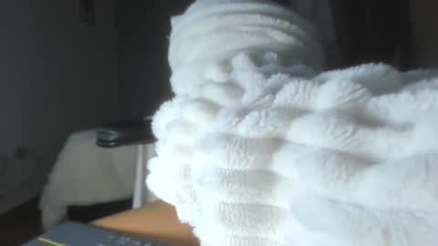 Snapshot of baileyadamss chatting on 09/22/25, 12:12 IM BAILEY online show from 09/22/25, 12:12