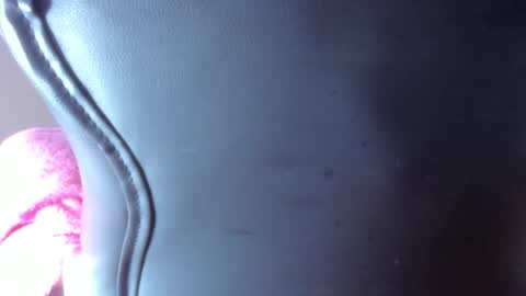 Snapshot of baileyadamss chatting on 10/13/25, 06:19 IM BAILEY online show from 10/13/25, 06:19