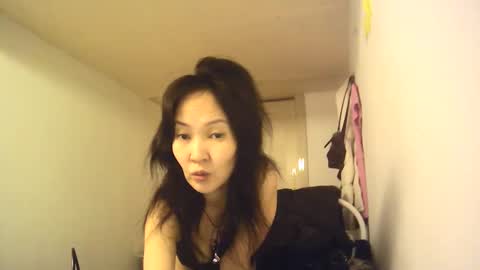 Snapshot of bailliy chatting on 02/19/25, 08:41 bailliy online show from 02/19/25, 08:41