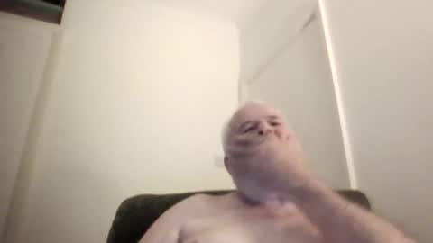 Snapshot of baker242 chatting on 01/07/25, 09:57 Baker242 online show from 01/07/25, 09:57