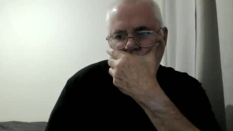 Snapshot of baker242 chatting on 11/11/25, 09:15 Baker242 online show from 11/11/25, 09:15