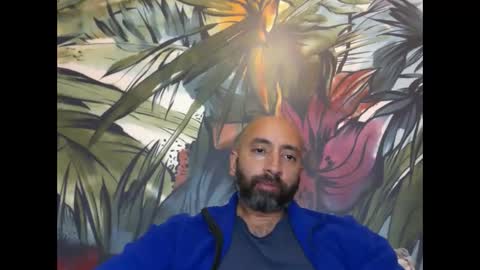 Snapshot of bakkis chatting on 11/19/25, 01:55 bakkis online show from 11/19/25, 01:55