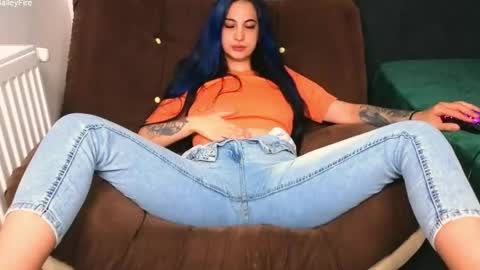 Amy online show from 05/19/26, 01:56