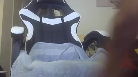 b online show from 11/15/25, 02:31