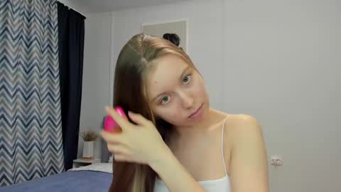 Kira online show from 02/10/25, 09:36