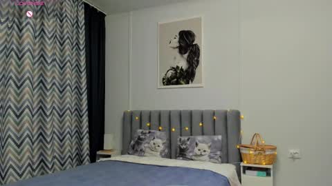 Kira online show from 02/28/25, 11:12