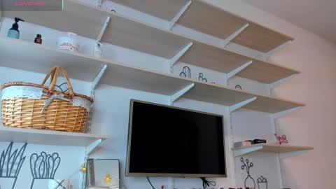 Kira online show from 03/09/26, 11:53